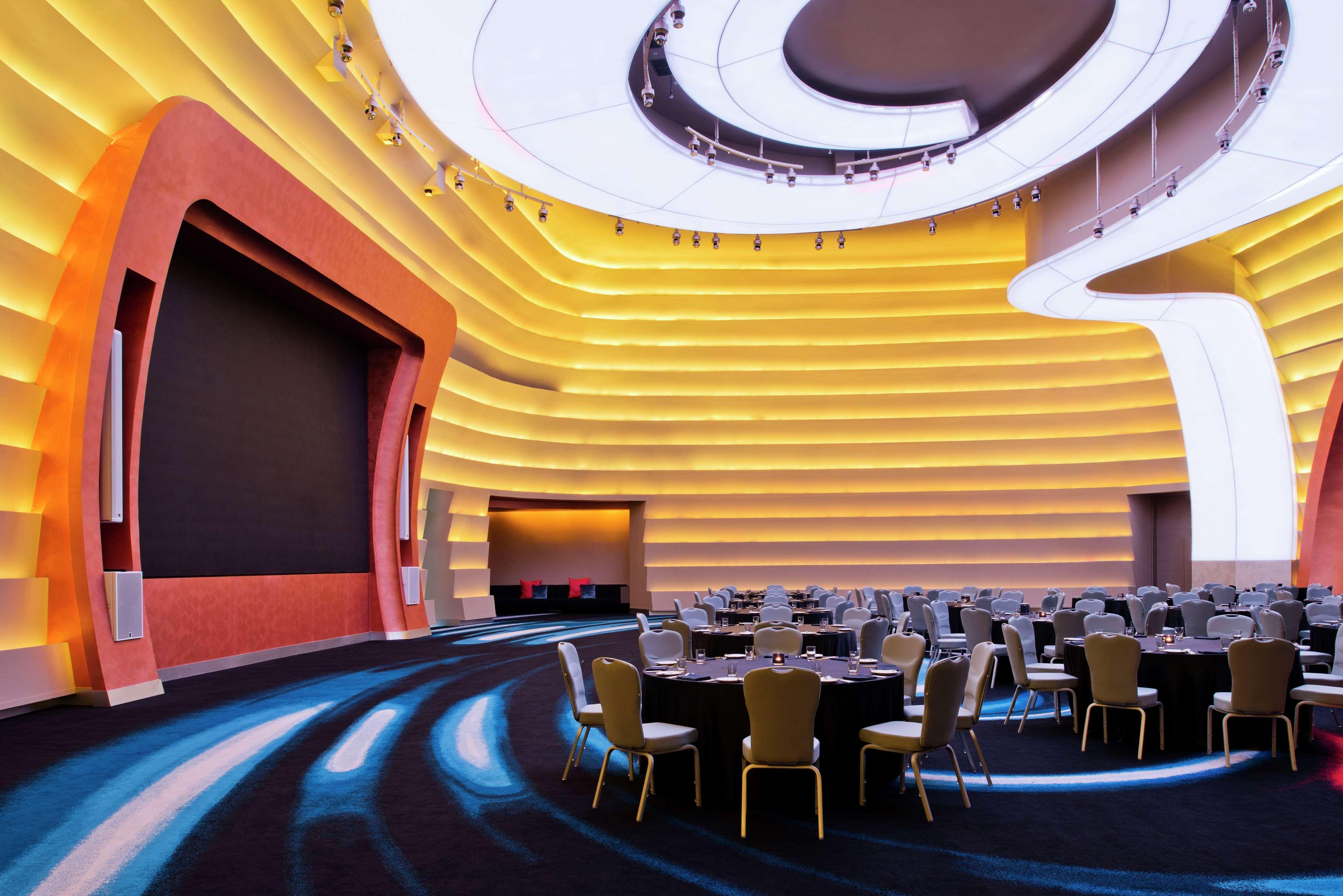 V Hotel Dubai, Curio Collection By Hilton Exteriér fotografie The ballroom
