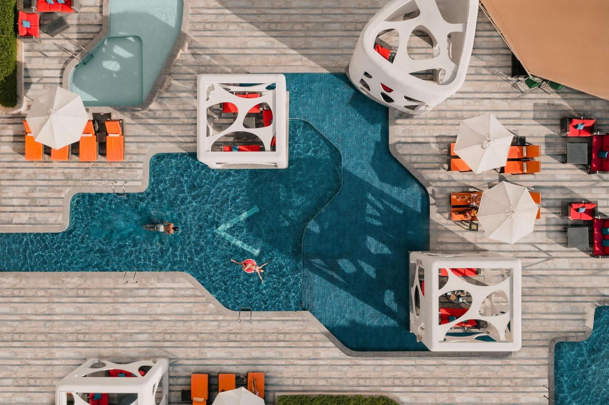 V Hotel Dubai, Curio Collection By Hilton Exteriér fotografie 3D rendering of a pool